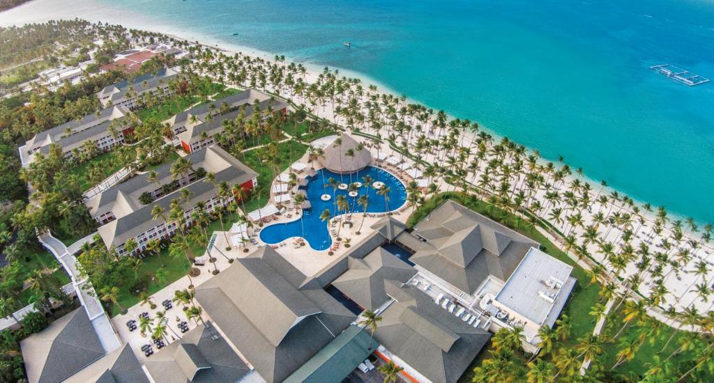 Barcelo Bavaro Palace all-inclusive mega-resort in Punta Cana with expansive pools, water park, and beachfront location on Bavaro Beach.