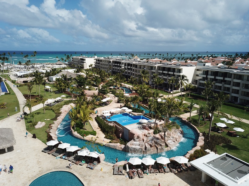 Royalton Bavaro Resort and Spa family-friendly all-inclusive resort in Punta Cana with expansive pools, waterpark, and beachfront setting.